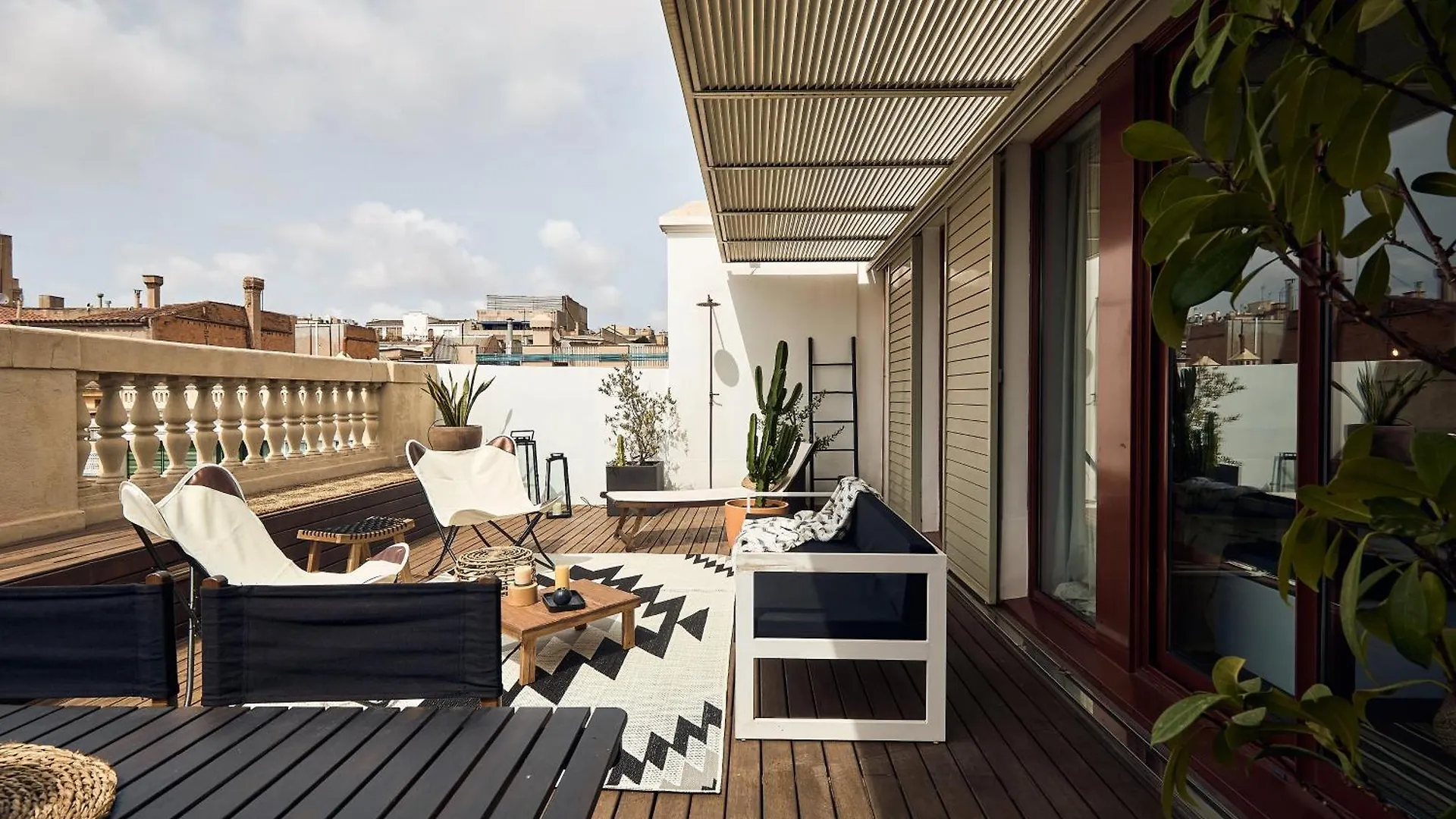 Takla - Two Bedroom Apartment In Diputacion St Barcelona