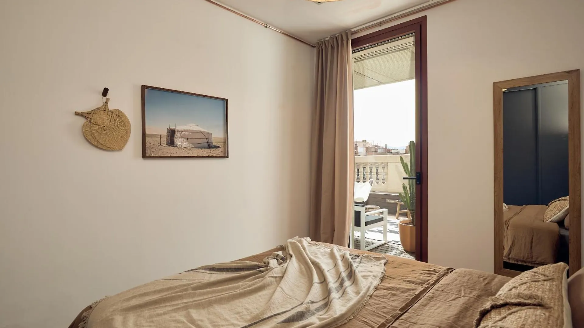 Takla - Two Bedroom Apartment In Diputacion St Barcelona