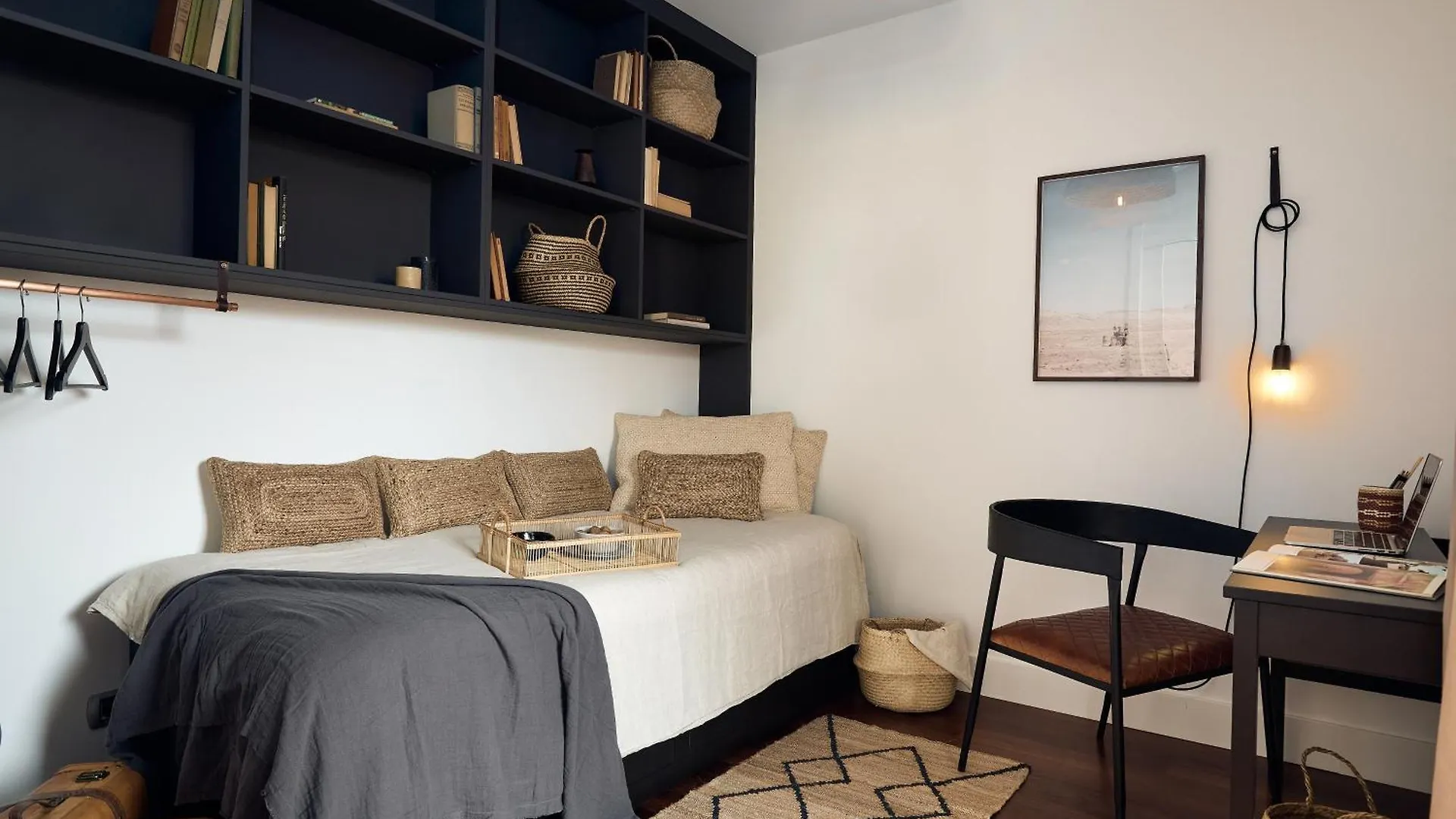 Takla - Two Bedroom Apartment In Diputacion St Barcelona Spain